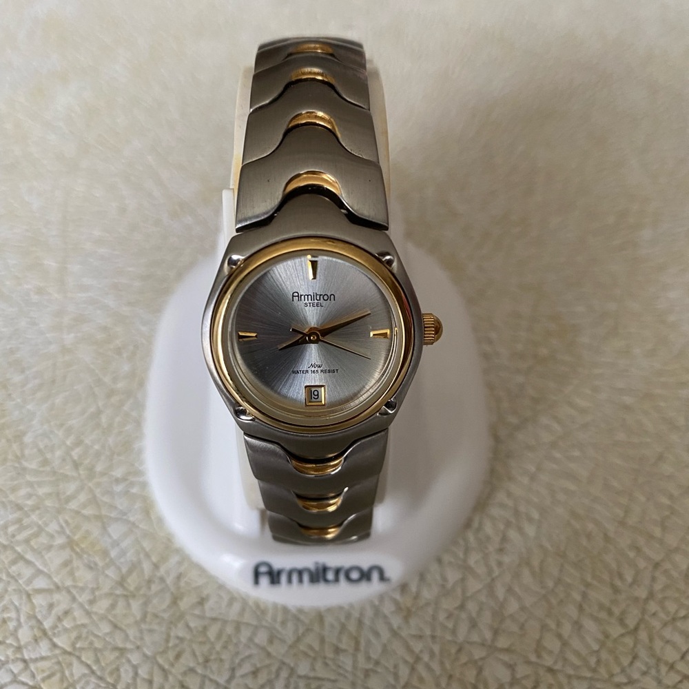 Woman watch - Picture 2 of 2